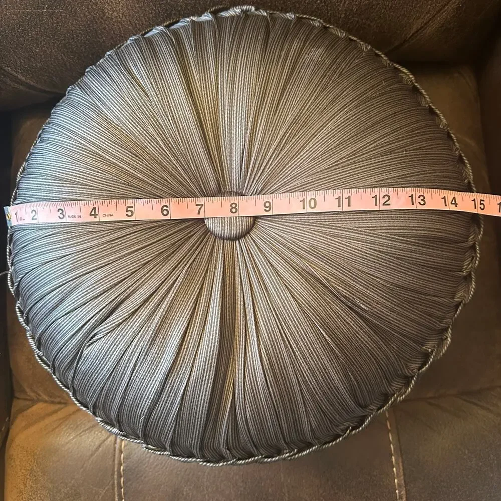 J. Queen New York Bohemia 2 Round Tufted 15
